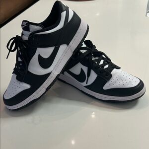 Nike Panda Dunks